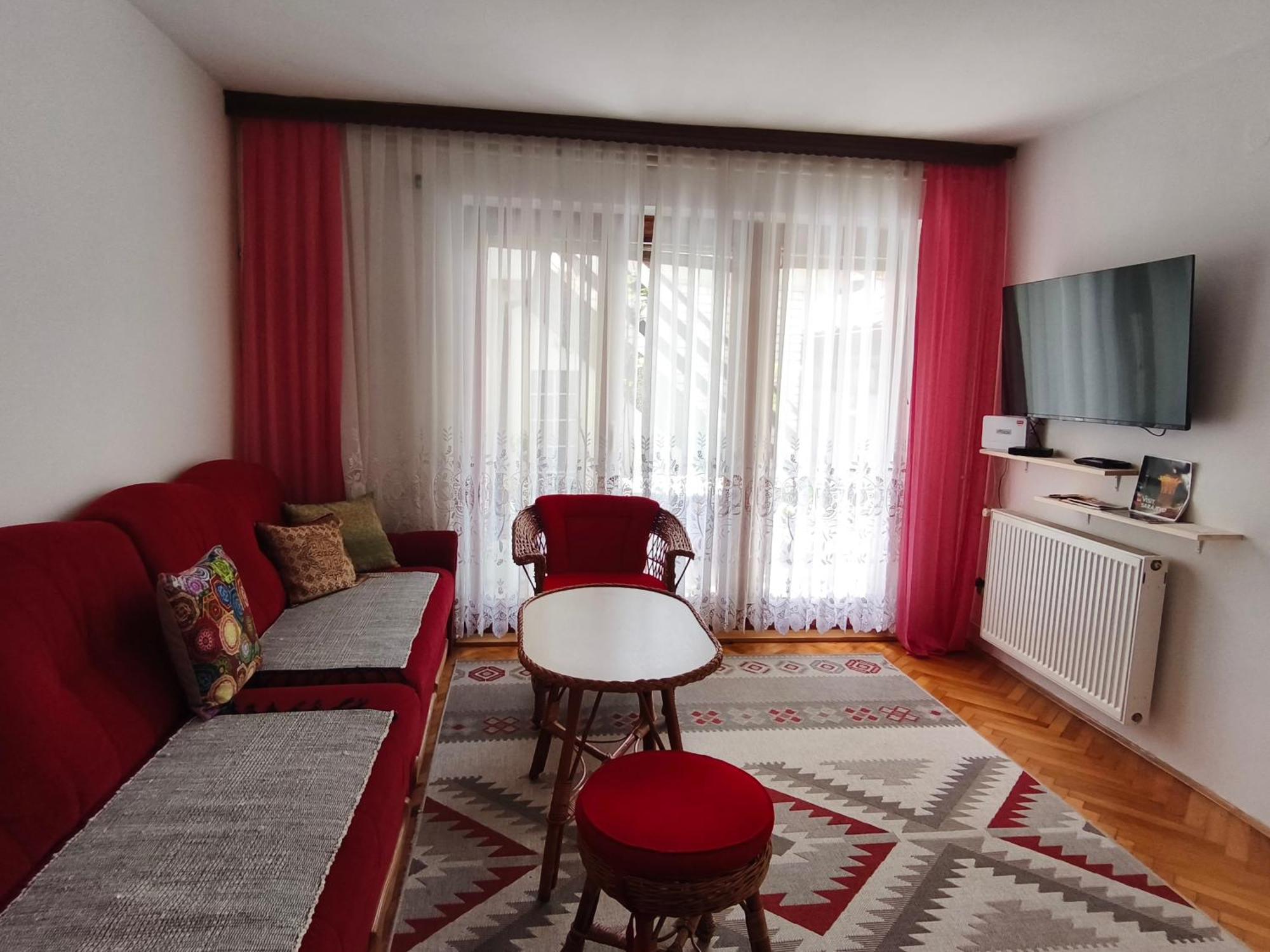 Yasmin Apartments - Your Window To Сараево Экстерьер фото