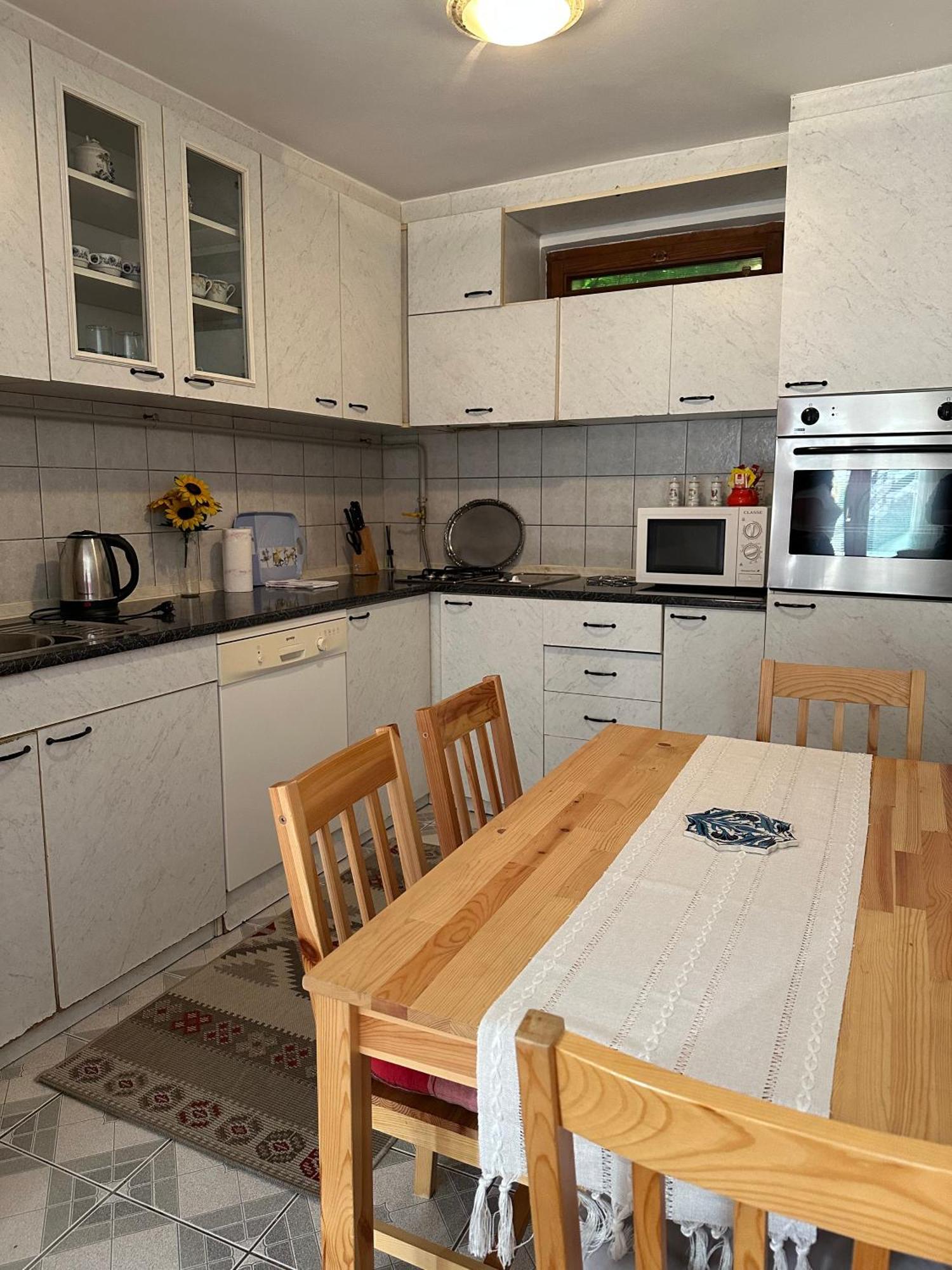 Yasmin Apartments - Your Window To Сараево Экстерьер фото