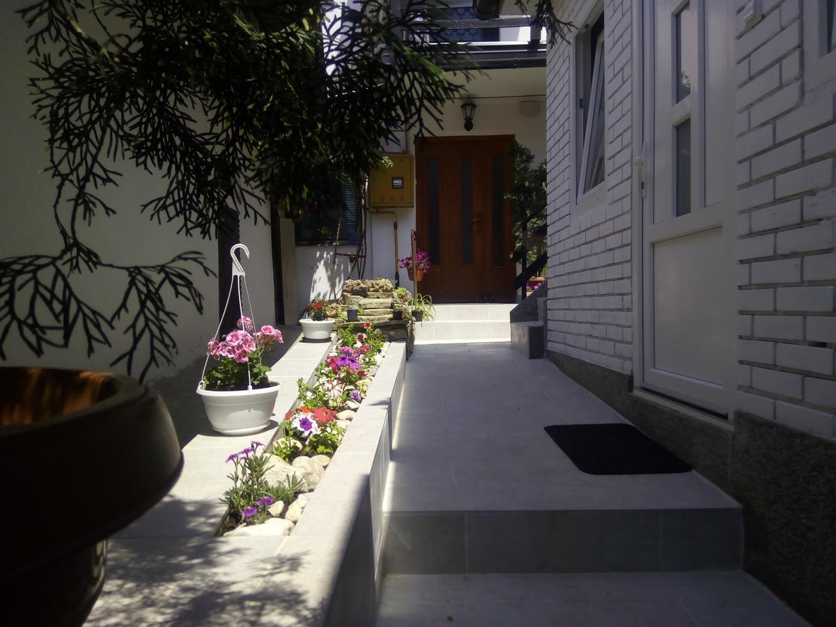 Yasmin Apartments - Your Window To Сараево Экстерьер фото